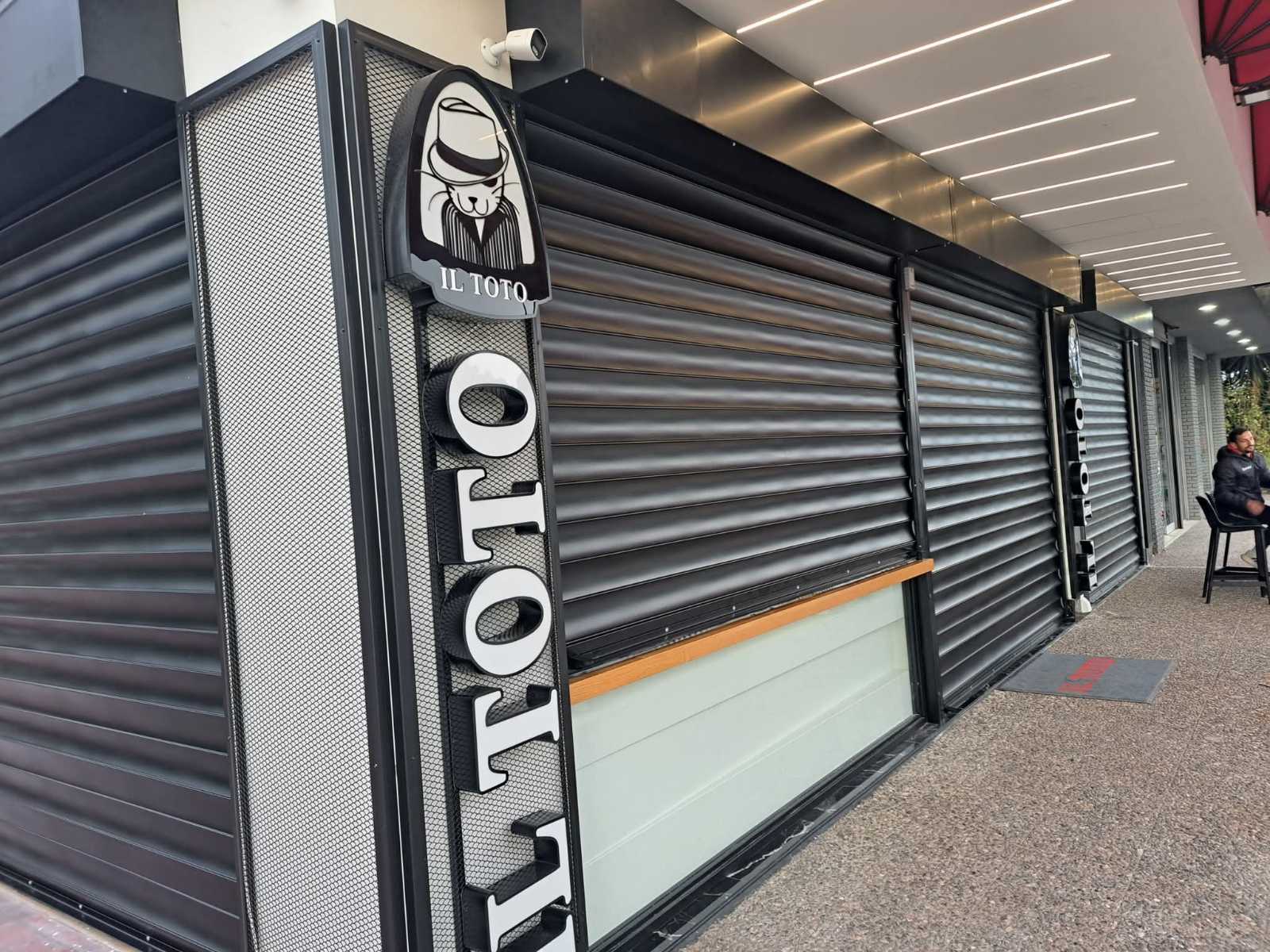 ρολα ασφαλειας καταστηματων Motormas